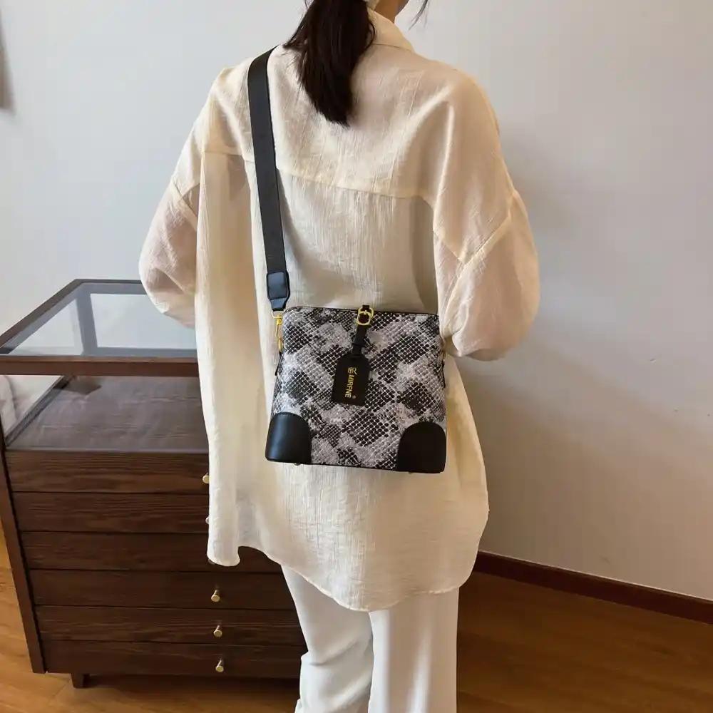 PU Leather Snakeskin Print Crossbody Bag - MODALIFE
