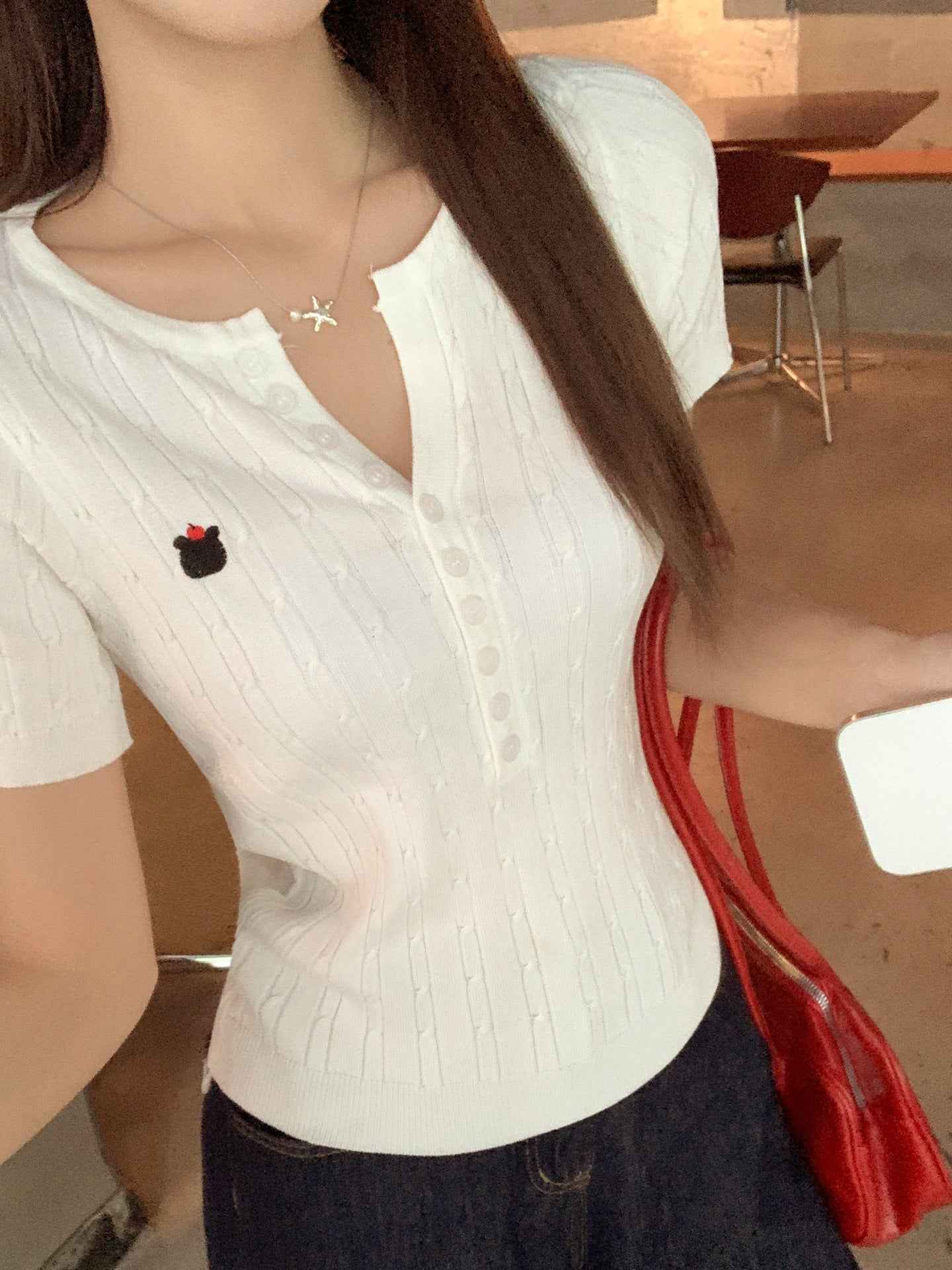 Neck Lightweight Knit Short Sleeve T-Shirt for Women, Fitted Cable Knit V-Neck Regular Shoulder Top