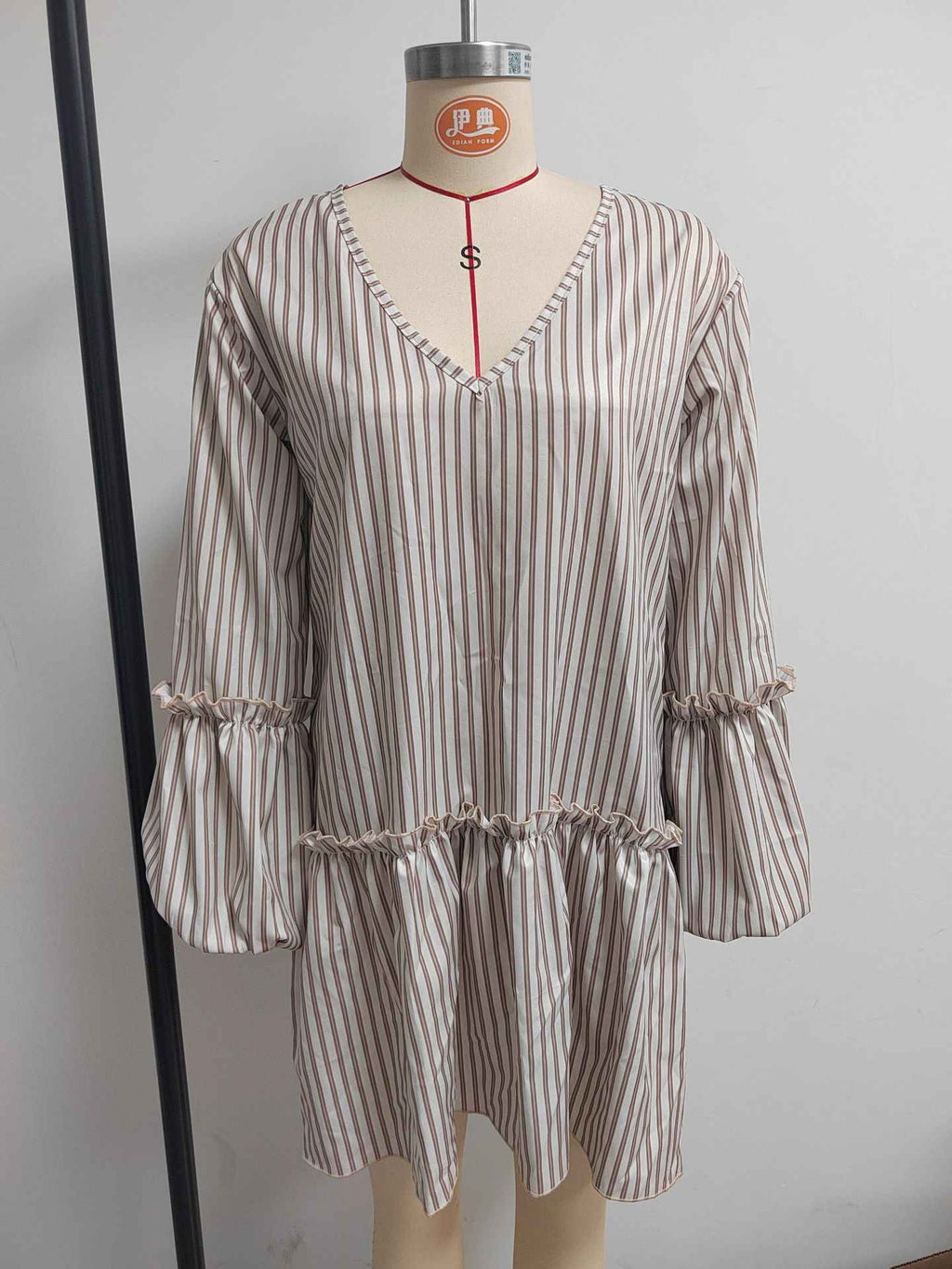 Style Autumn New Women's Long Sleeve Dress Stripe Print V-Neck Lantern Sleeve Loose Mini Dress - MODALIFE
