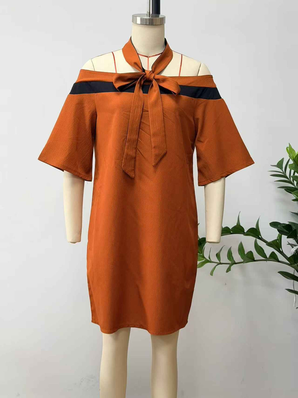 One shoulder bow collar dress - MODALIFE
