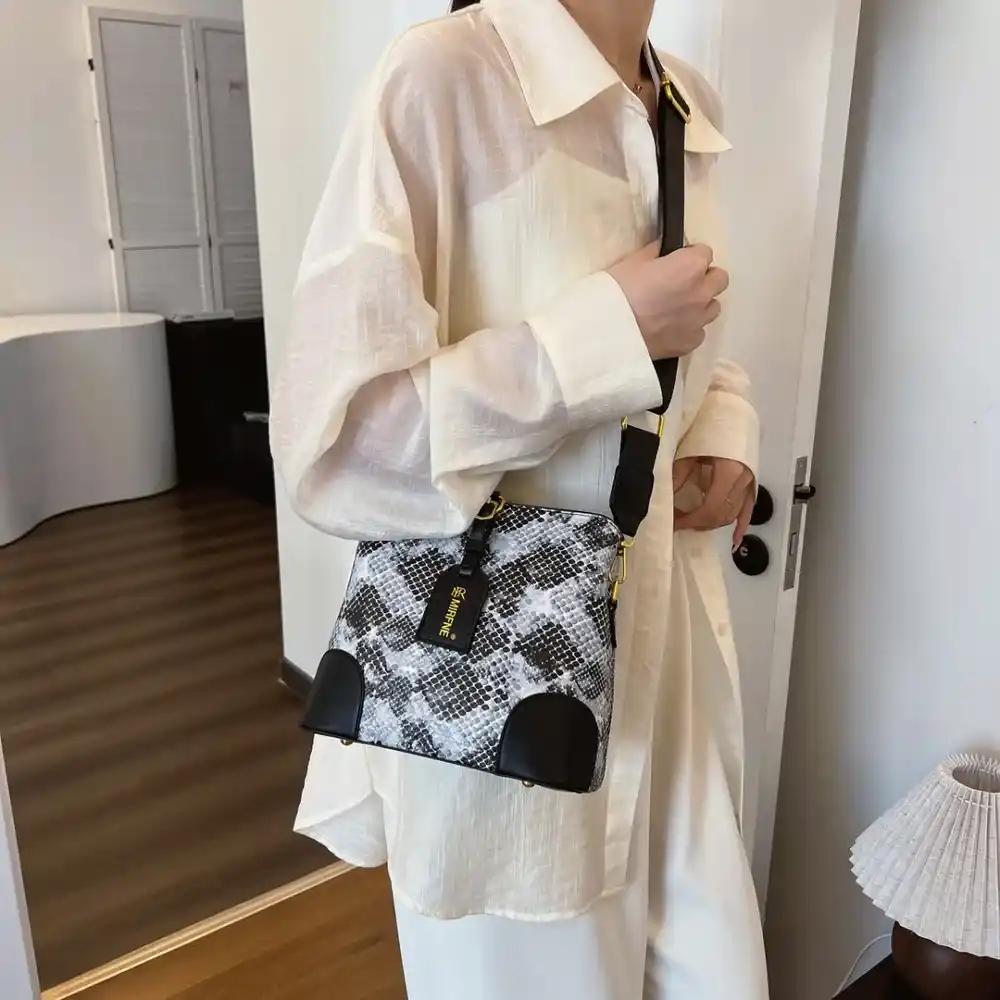 PU Leather Snakeskin Print Crossbody Bag - MODALIFE